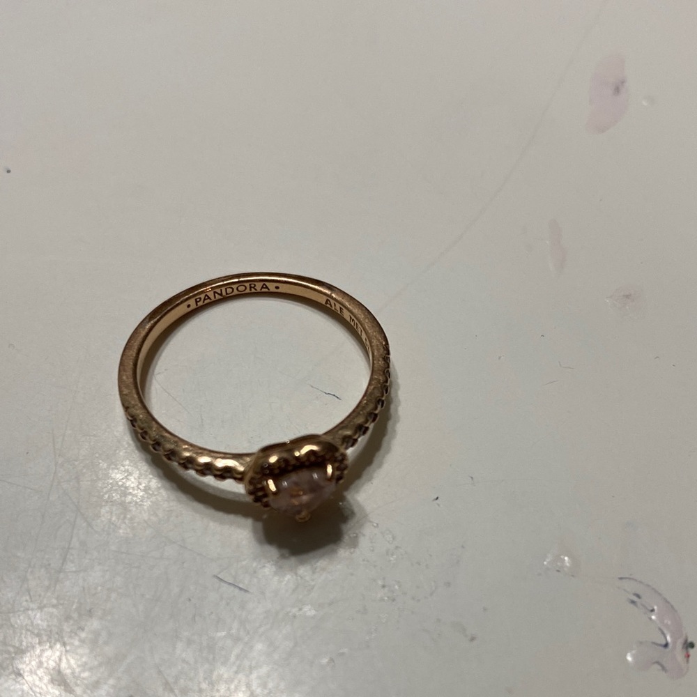 Pandora Gold Heart Ring - Picture 2 of 3
